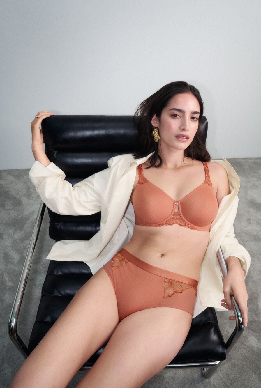 Reggiseno minimizer: come funziona e per chi &egrave;