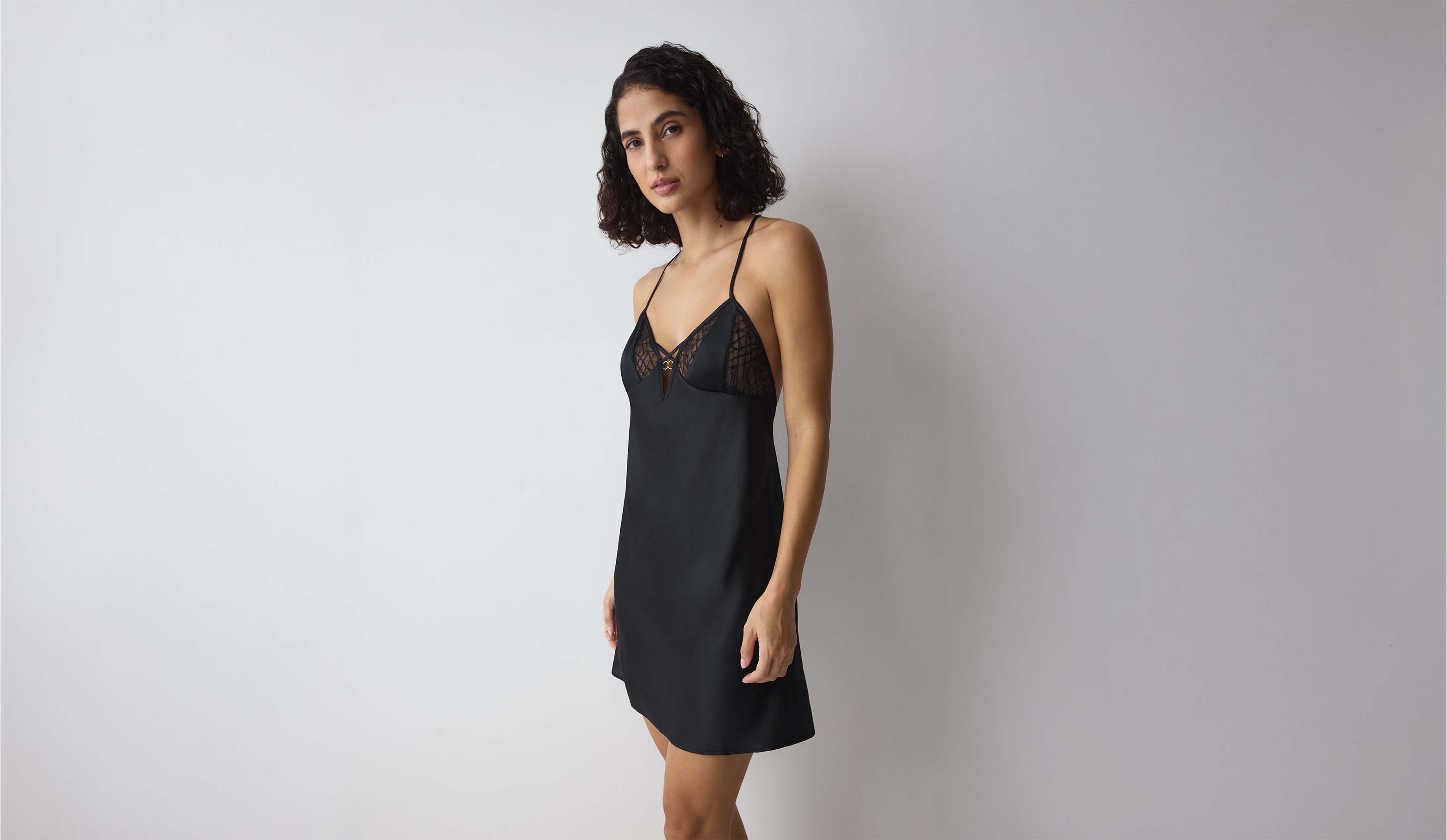 Sottoveste: a cosa serve e come si indossa