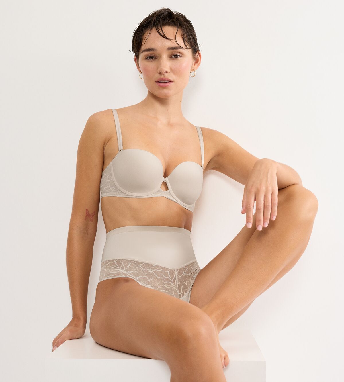 Reggiseno senza spalline per coppe grandi: come sceglierlo